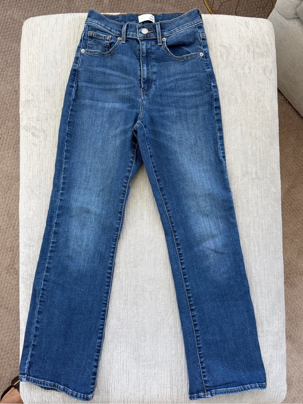 Wilfred Free Aritzia Slim Straight Jeans Medium Wash Stretch Denim Size 2